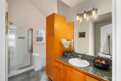 $599,950 | 202 24th Avenue East, Unit 6, Seattle, WA 98112