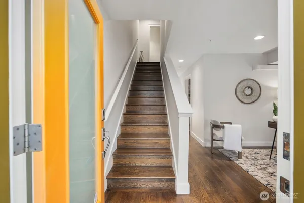 $599,950 | 202 24th Avenue East, Unit 6, Seattle, WA 98112