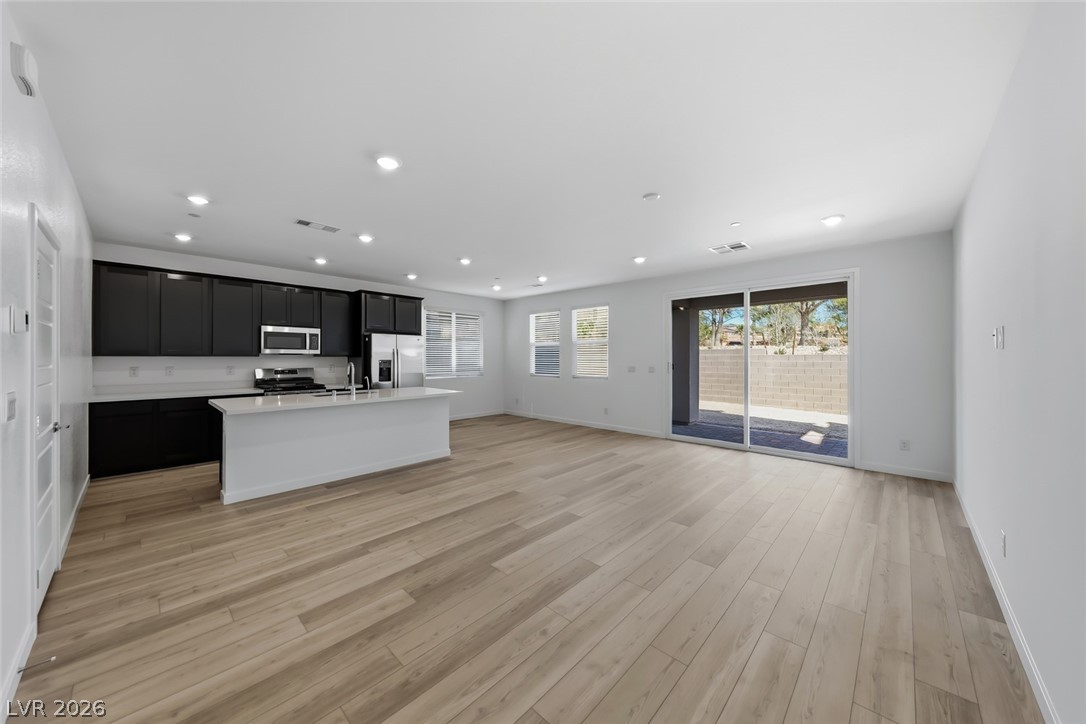 1752 Strada Nathan Henderson, NV 89011 - Photo 3 of 21