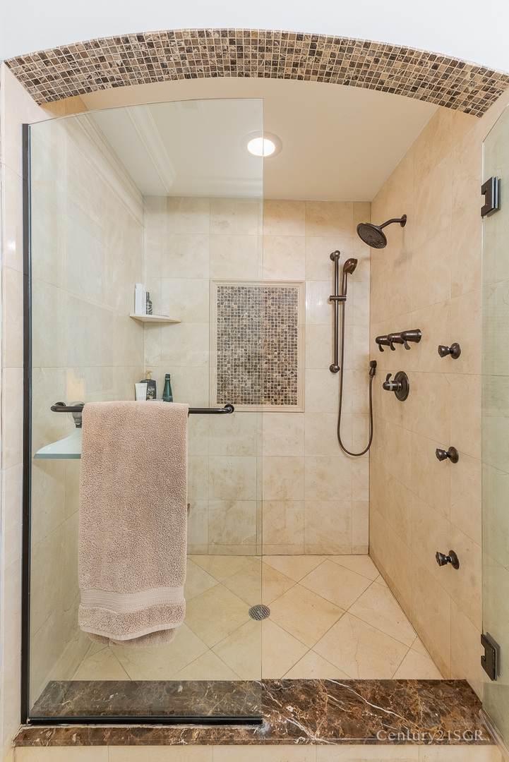 106 South Sangamon Street, Unit 2S Chicago, IL 60607 - Photo 22 of 29 a bathroom with a shower