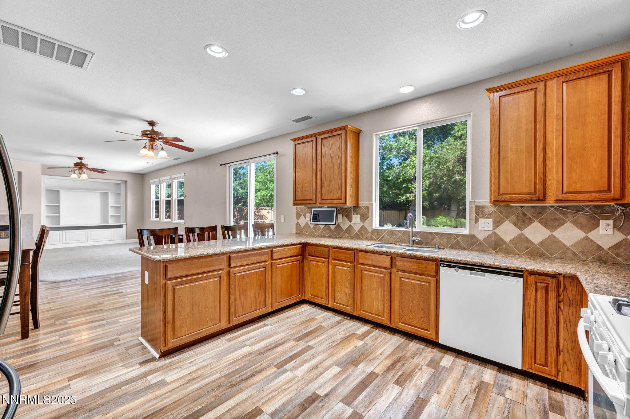 405 Sondrio Court Reno, NV 89521 - Photo 20 of 58 54-web-or-mls-405-sondrio-ct