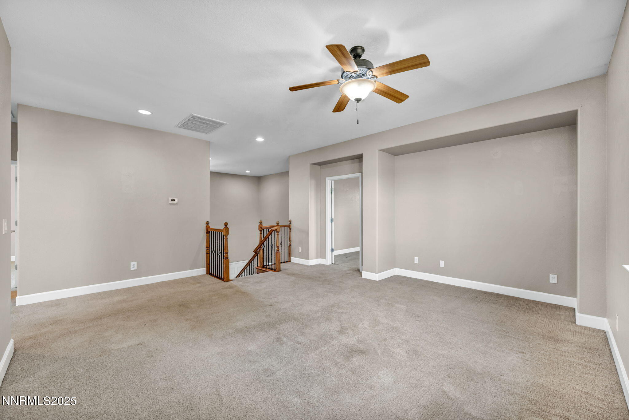 405 Sondrio Court Reno, NV 89521 - Photo 6 of 58 35-web-or-mls-405-sondrio-ct