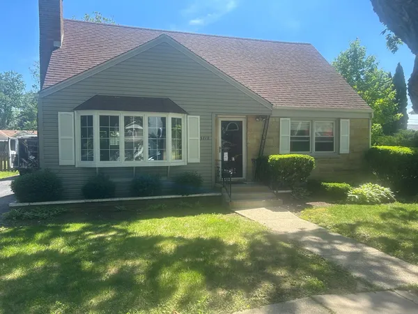 $229,900 | 9710 Illinois Street, Hebron, IL 60034