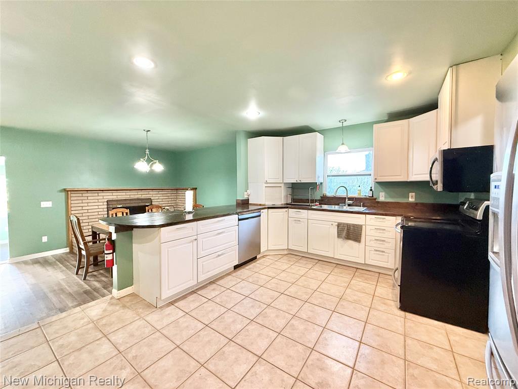 5288 Torrey Road Flint, MI 48507 - Photo 6 of 41