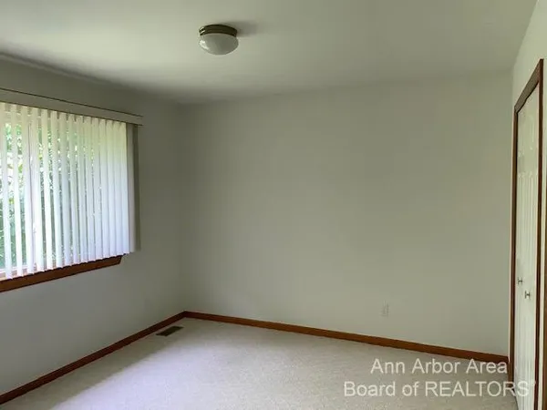 $2,750 | 3144 Dunwoodie Road, Ann Arbor, MI 48105