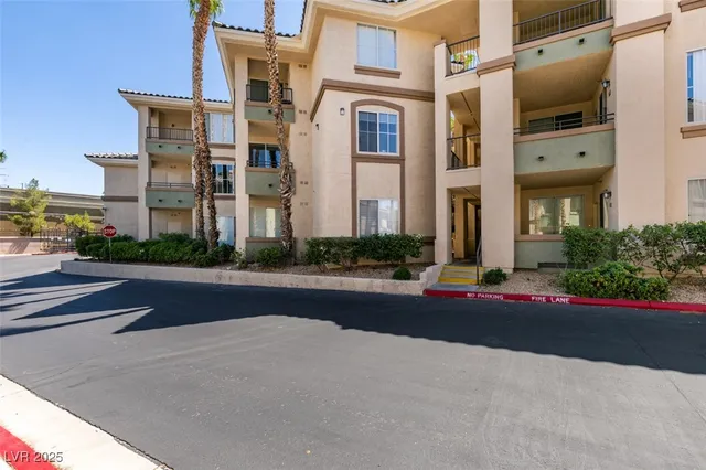 $274,900 | 7151 South Durango Drive, Unit 211, Las Vegas, NV 89113