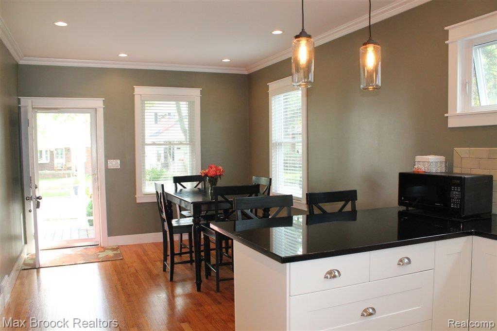 2254 Rosemont Road Berkley, MI 48072 - Photo 9 of 39 Open Layout
