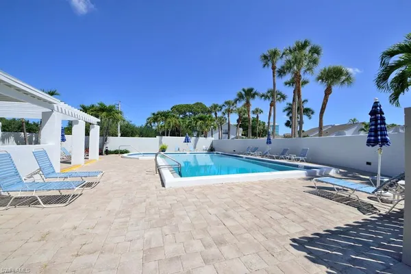 $3,200 | 878 Meadowland Drive, Unit 222, Naples, FL 34108
