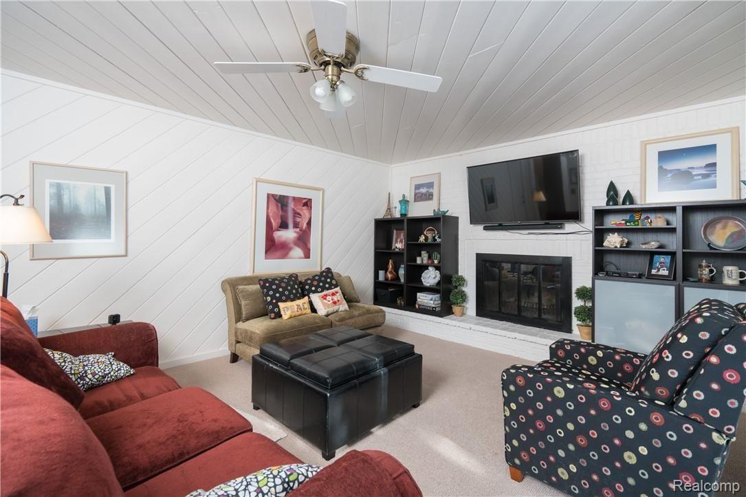 1220 Barneswood Lane Rochester, MI 48306 - Photo 18 of 33 Barneswood-18.jpg
