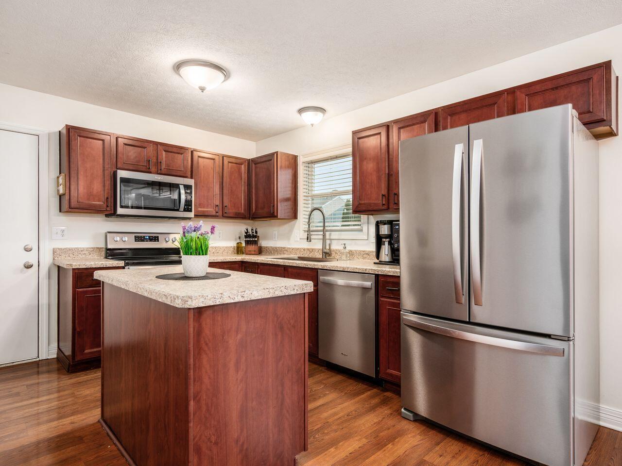 5372 Winters Run Road Dublin, OH 43016 - Photo 16 of 27 Kitchen