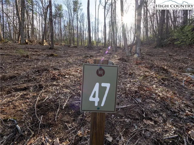 a sign that is on the side of the road