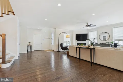 $1,425,000 | 400 Morris Court, Flourtown, PA 19031