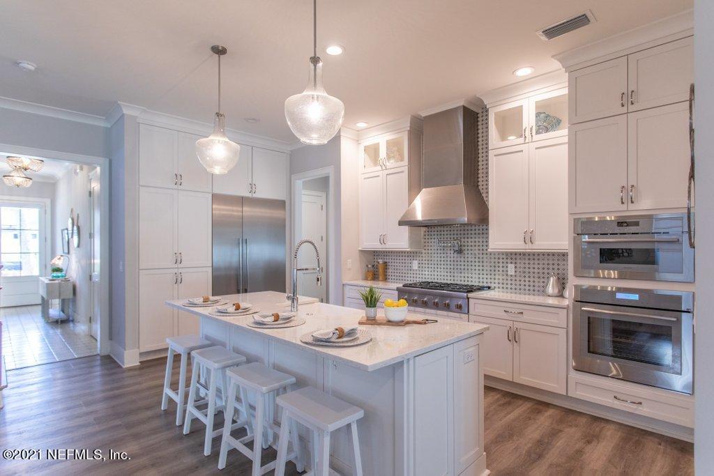 264 Ocean Boulevard Atlantic Beach, FL 32233 - Photo 13 of 50 Well Appointed