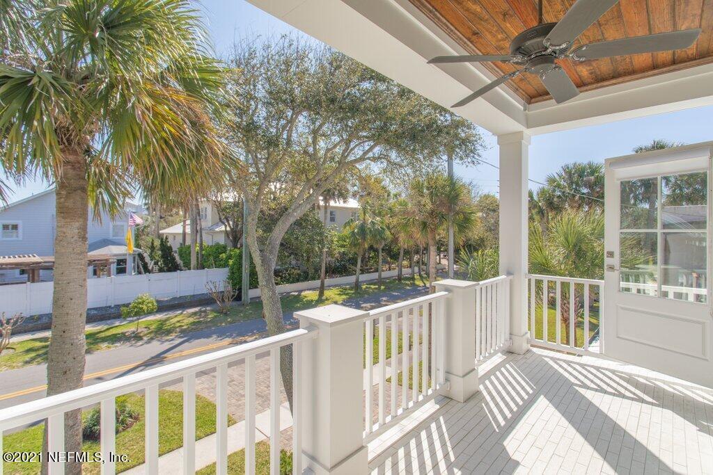264 Ocean Boulevard Atlantic Beach, FL 32233 - Photo 35 of 50 Watching the world...