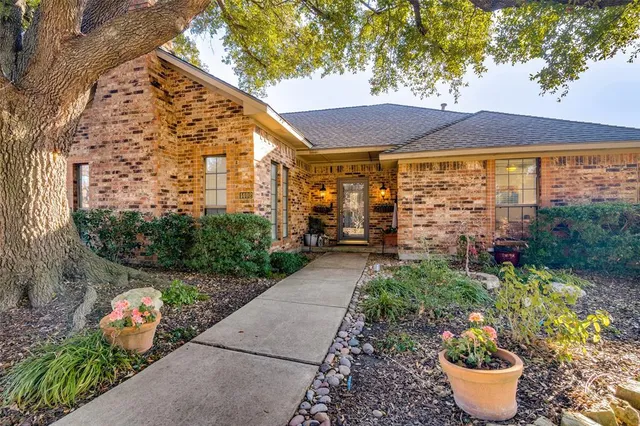 $468,000 | 1402 Sherwood Drive, Rowlett, TX 75088