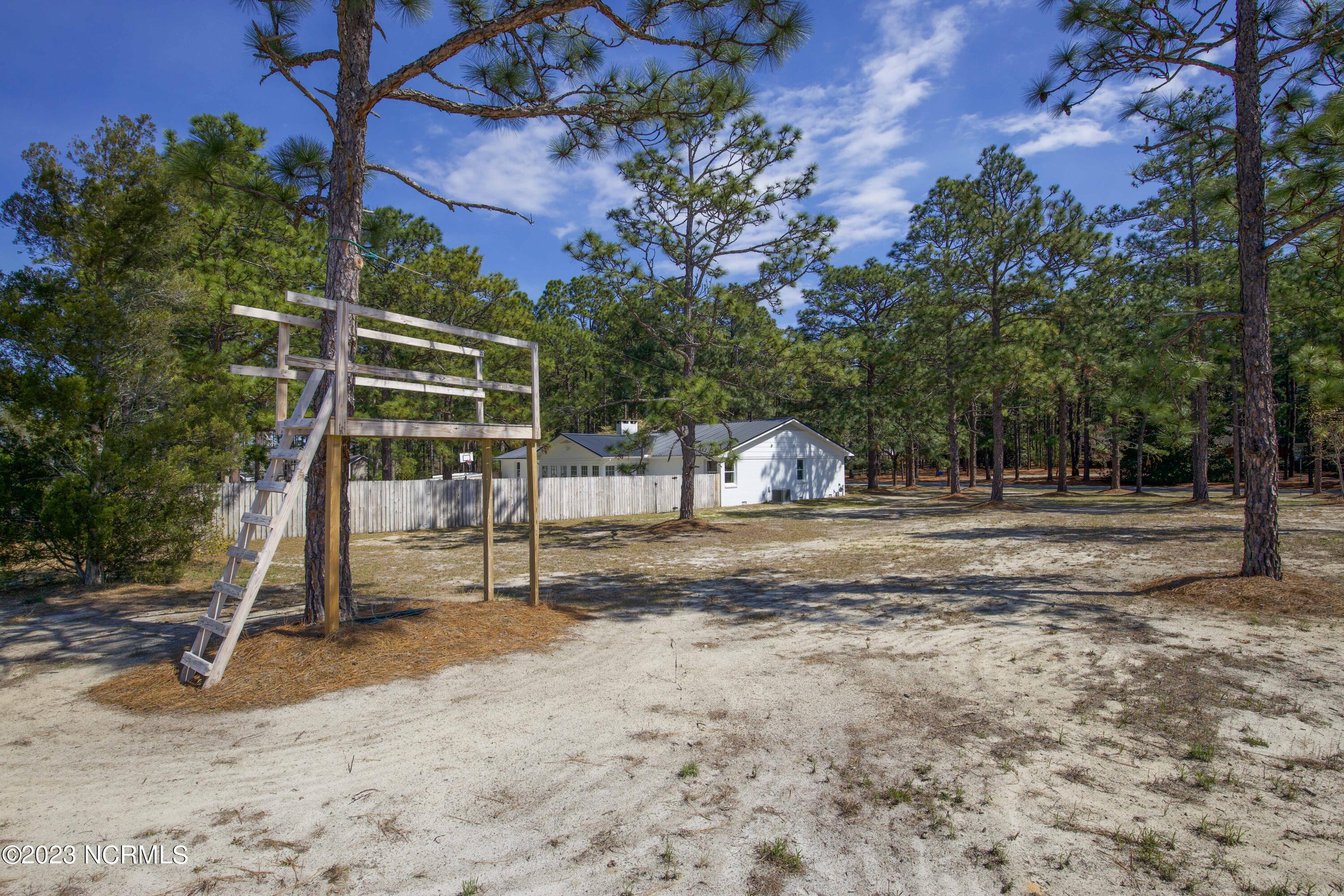 140 South Knoll Road Southern Pines, NC 28387 - Photo 53 of 54 140 S Knoll Rd-68