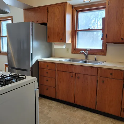 $240,000 | 535 East Highland Park Drive Northeast, Hutchinson, MN 55350