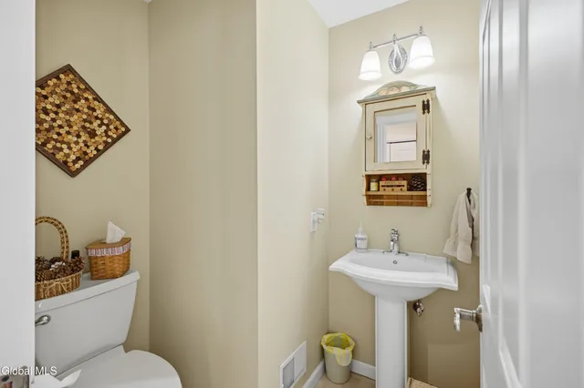 $629,000 | 70 McEchron Lane, Queensbury, NY 12804