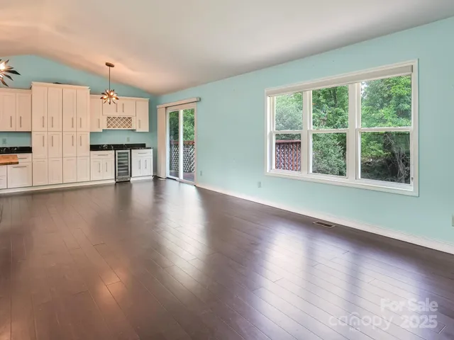 $429,900 | 14 Spring Lake Drive, Fletcher, NC 28732