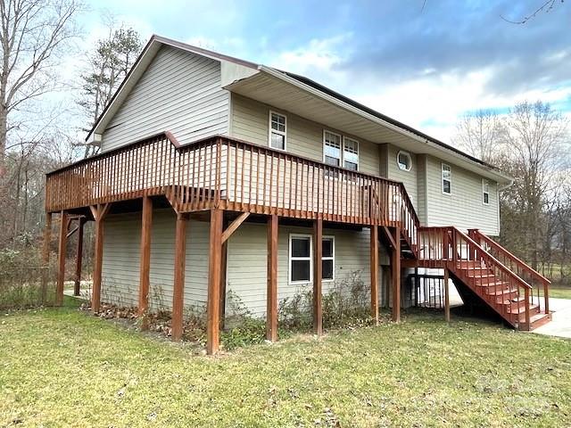 14 Spring Lake Drive Fletcher, NC 28732 - Photo 27 of 29 a front view of a house with garden