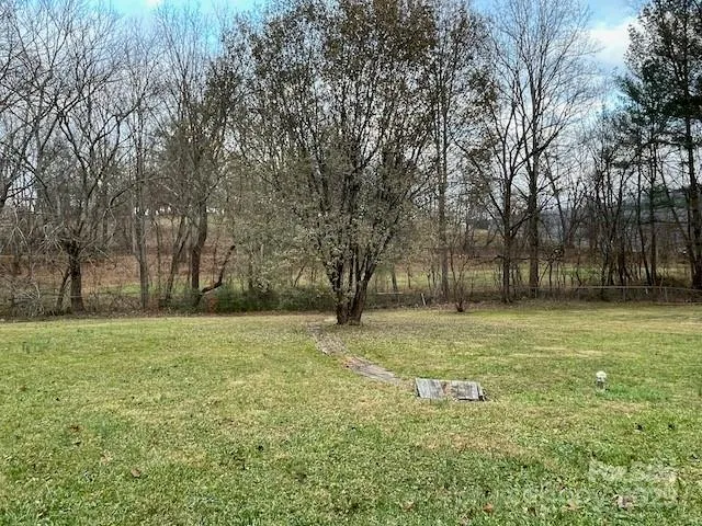 $429,900 | 14 Spring Lake Drive, Fletcher, NC 28732