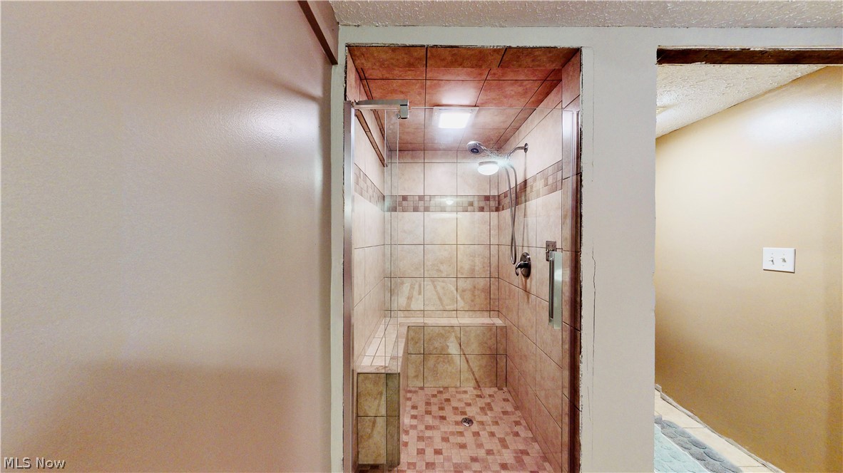 1284 River Road Morgantown, WV 26501 - Photo 39 of 50 (2ND HOME) PIC OF TILED SHOWER