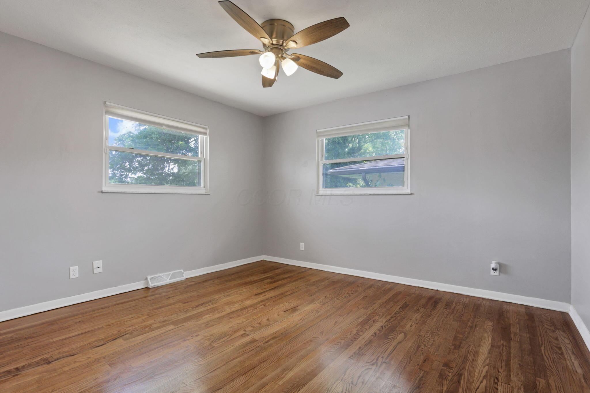 1698 Woodcrest Road Columbus, OH 43232 - Photo 19 of 51 19-web-or-mls-0D3A2312