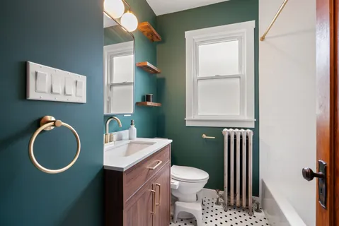 $425,000 | 2605 North Oak Park Avenue, Chicago, IL 60707