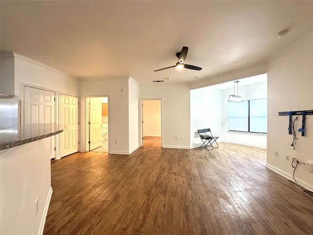 $1,800 | 2502 Leon Street, Unit 201, Austin, TX 78705