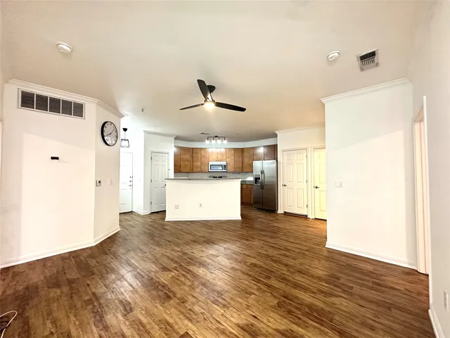$1,800 | 2502 Leon Street, Unit 201, Austin, TX 78705