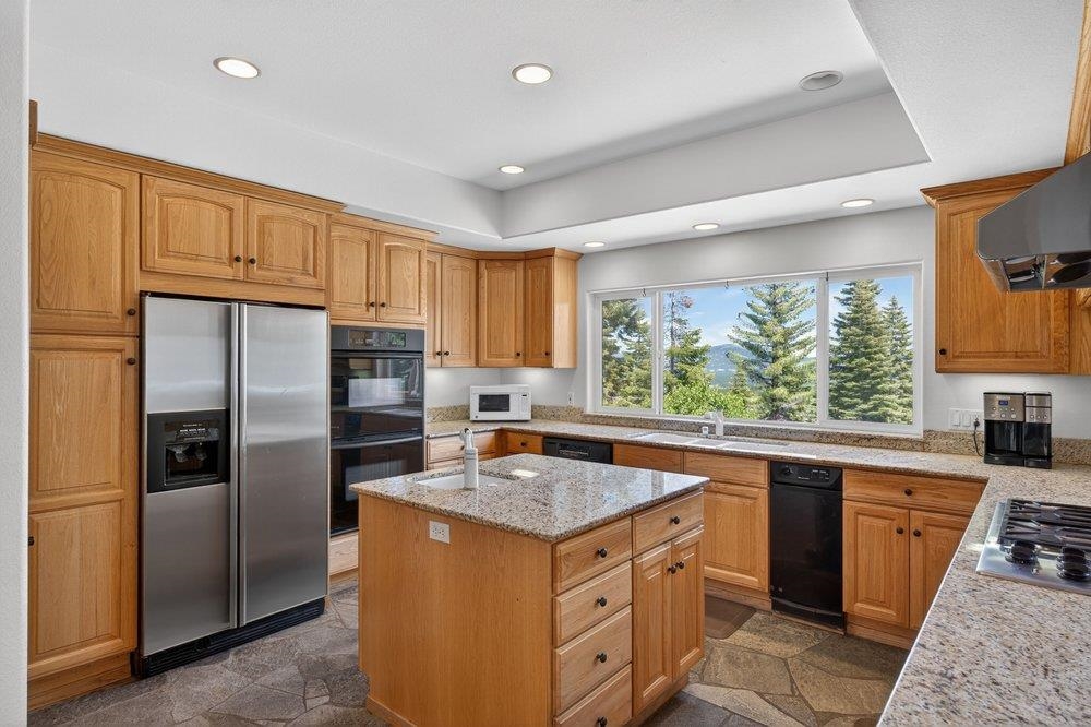 10983 Beacon Road Truckee, CA 96161 - Photo 9 of 28