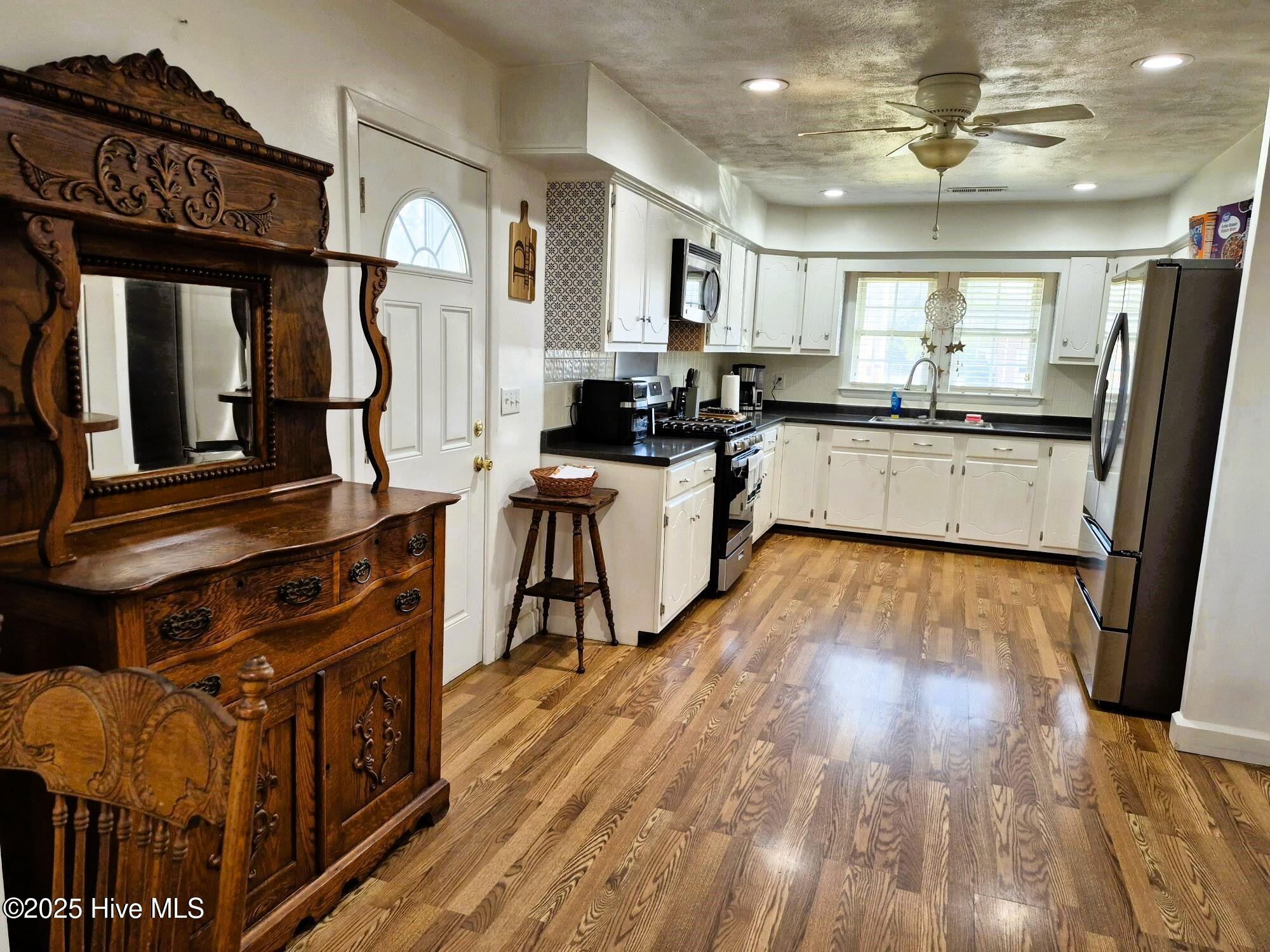 108 Rosedale Drive Elizabeth City, NC 27909 - Photo 14 of 52 Kitchen