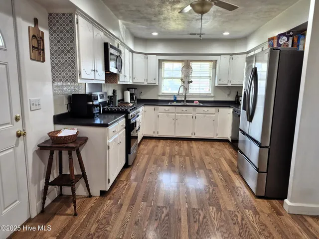 $344,900 | 108 Rosedale Drive, Elizabeth City, NC 27909