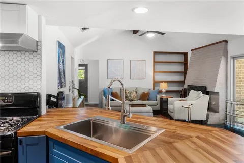 $580,000 | 2408 Shiloh Drive, Austin, TX 78745