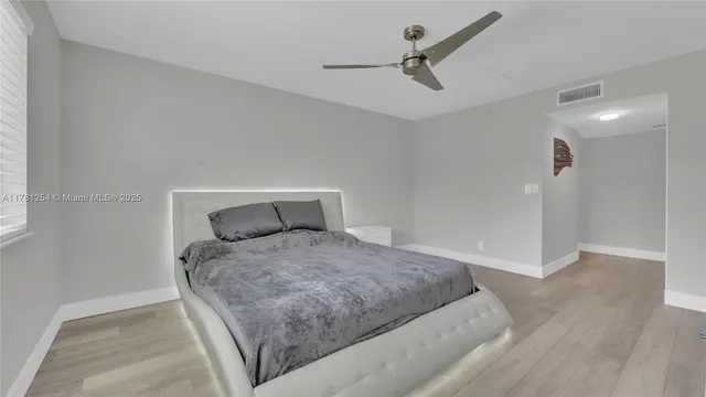 $355,000 | 327 Lakeview Drive, Unit 203, Weston, FL 33326