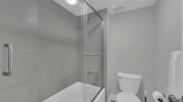 $355,000 | 327 Lakeview Drive, Unit 203, Weston, FL 33326