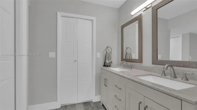 $355,000 | 327 Lakeview Drive, Unit 203, Weston, FL 33326