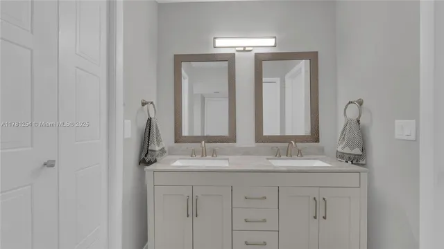 $355,000 | 327 Lakeview Drive, Unit 203, Weston, FL 33326