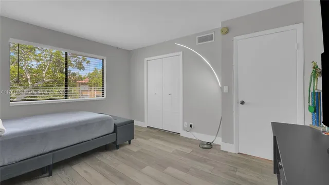 $355,000 | 327 Lakeview Drive, Unit 203, Weston, FL 33326