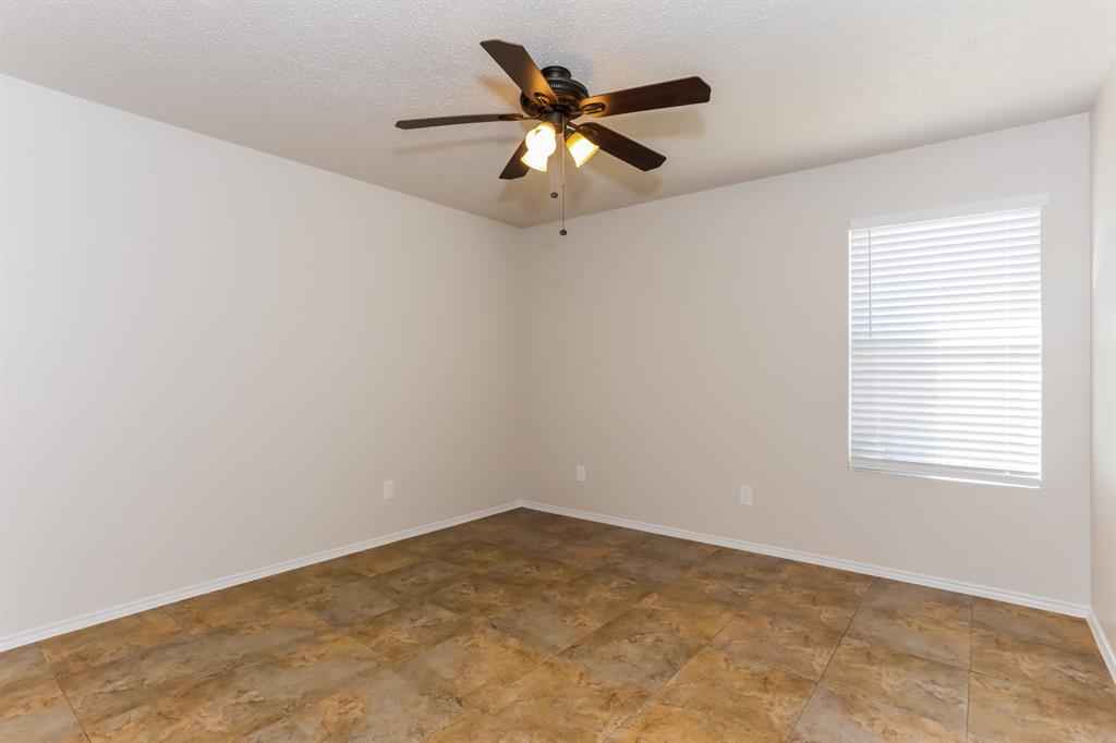 2109 Doecrest Drive Denton, TX 76210 - Photo 11 of 16