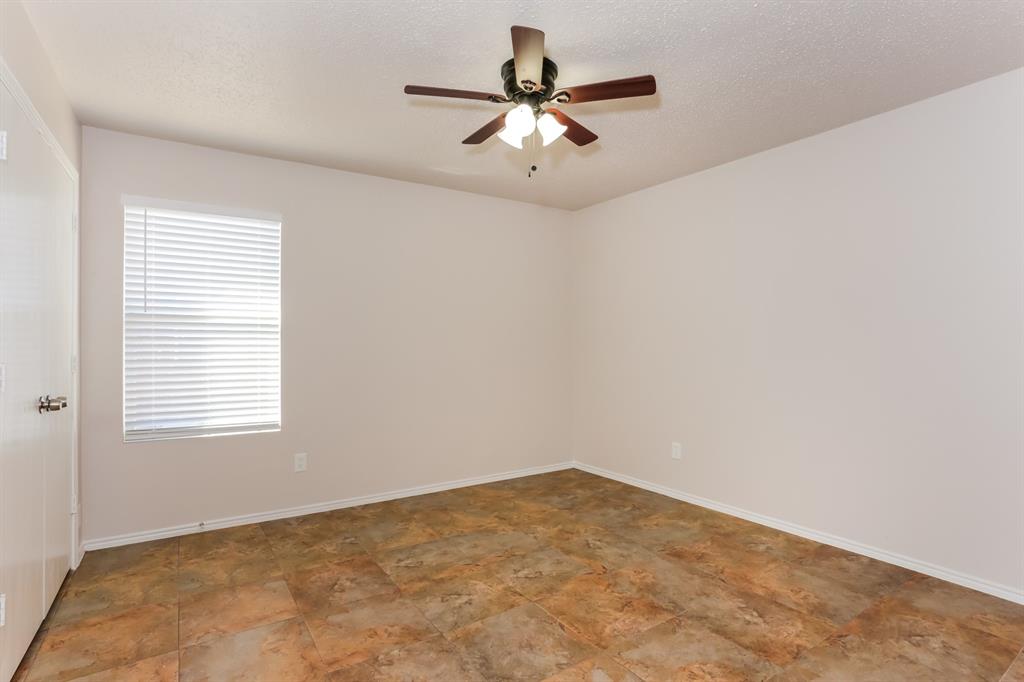 2109 Doecrest Drive Denton, TX 76210 - Photo 12 of 16