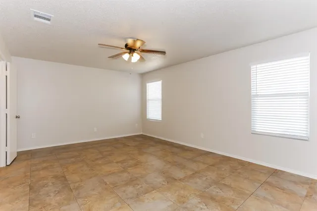 $2,285 | 2109 Doecrest Drive, Denton, TX 76210