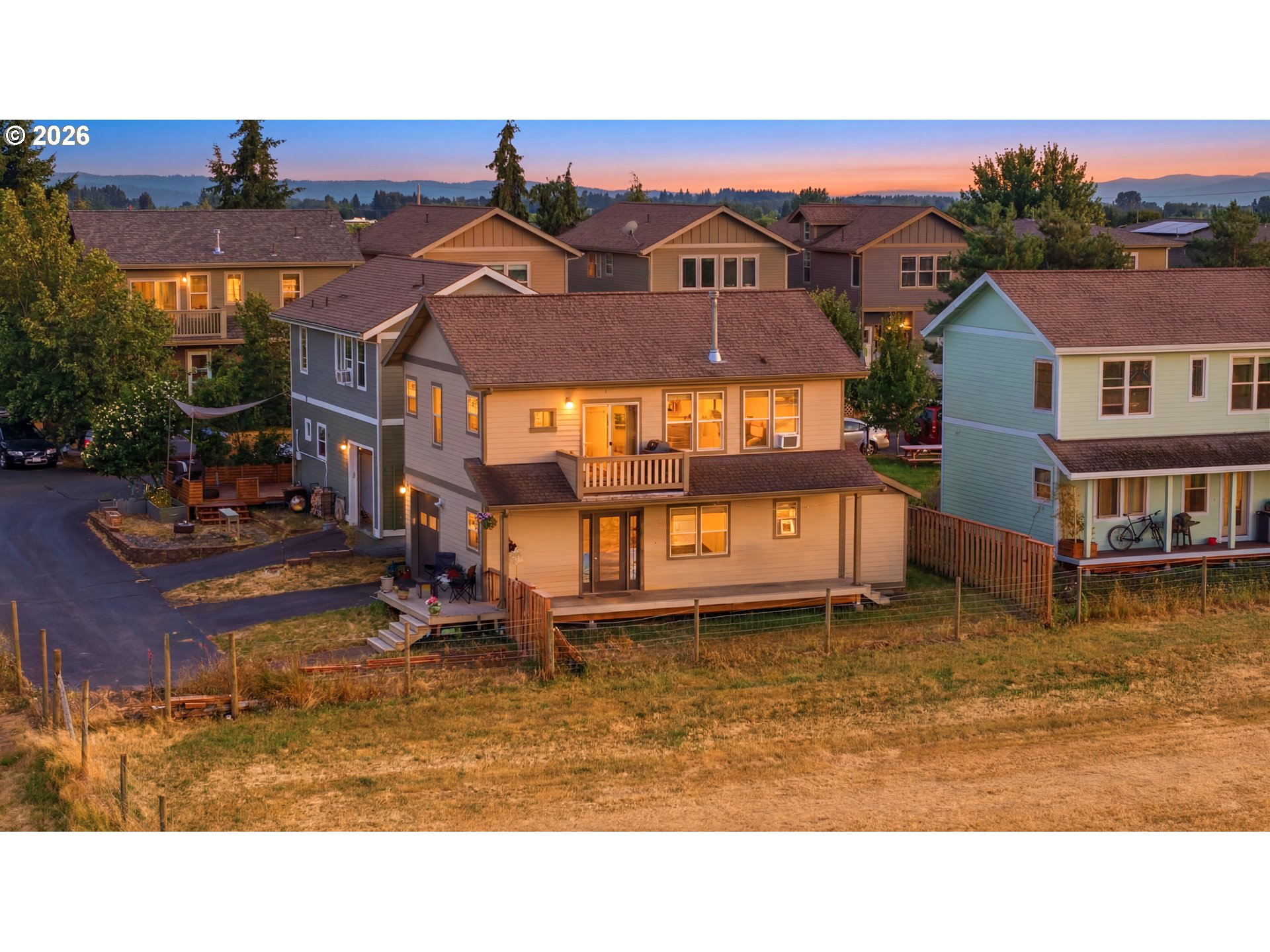 2850 Cottage Lane Hood River, OR 97031 - Photo 1 of 38