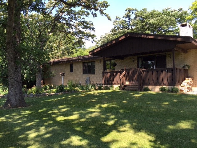 6615 Kemman Road Hebron, IL 60034 - Photo 6 of 25 a view of outdoor space with deck and patio