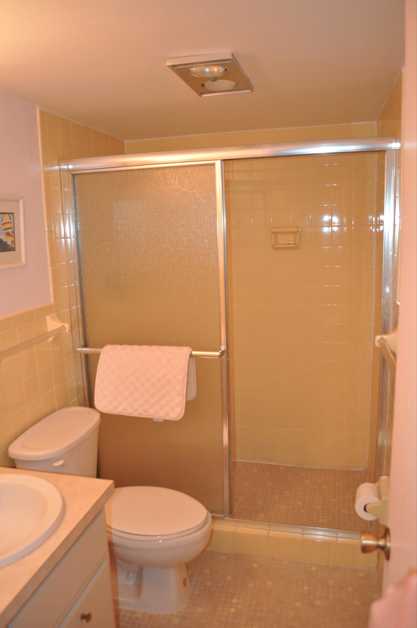 120 Celestial Way, Unit 104 Juno Beach, FL 33408 - Photo 9 of 11 Guest Bathroom