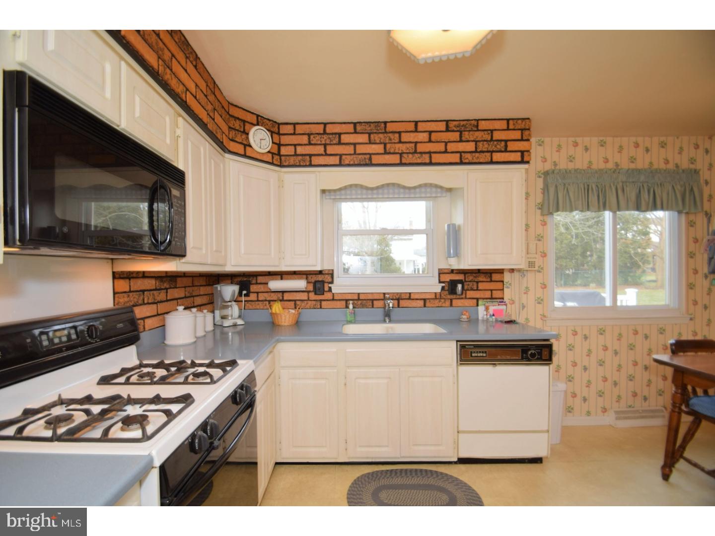 1758 Creek Road Hatfield, PA 19440 - Photo 6 of 24 Gallery Image 6