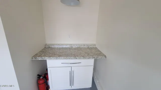 a view of utility room