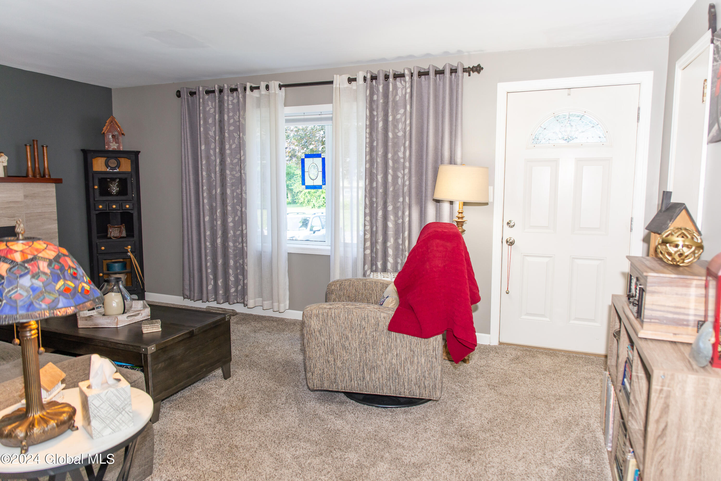 58 Charlton Road Ballston Spa, NY 12020 - Photo 5 of 37 LVR Pic 3