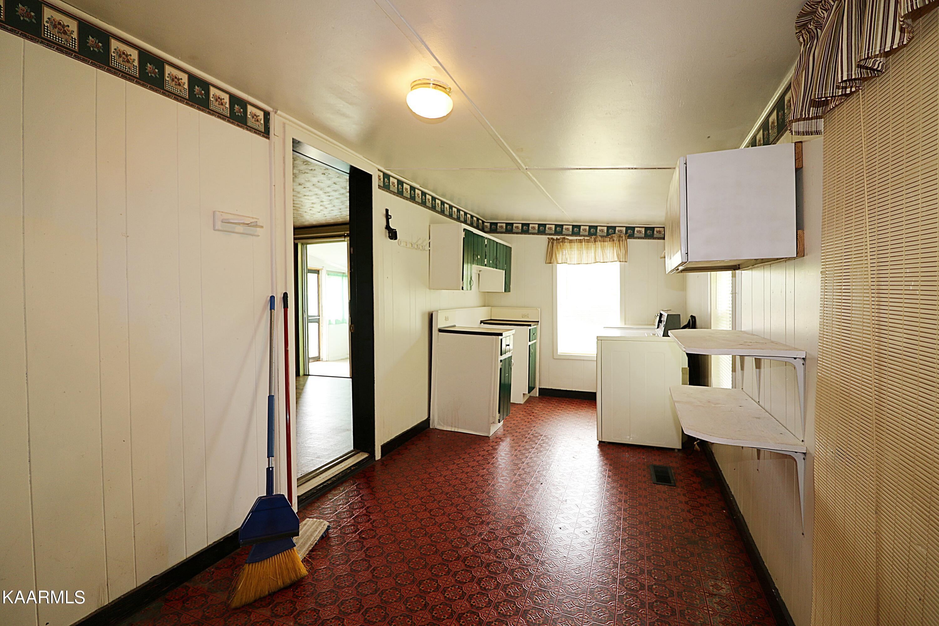 570 McCartt Road Robbins, TN 37852 - Photo 14 of 57 094A9682