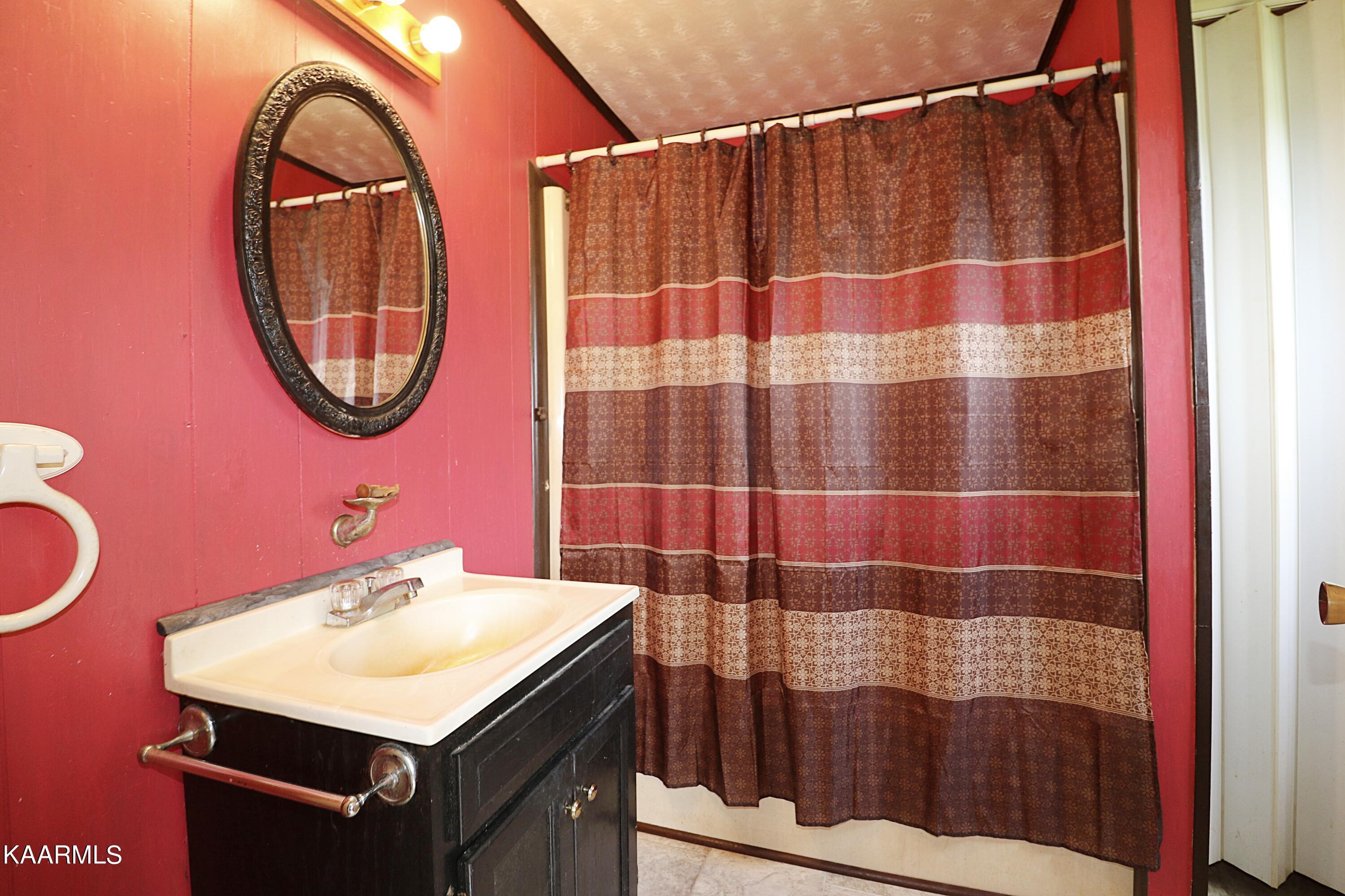 570 McCartt Road Robbins, TN 37852 - Photo 24 of 57 094A9695